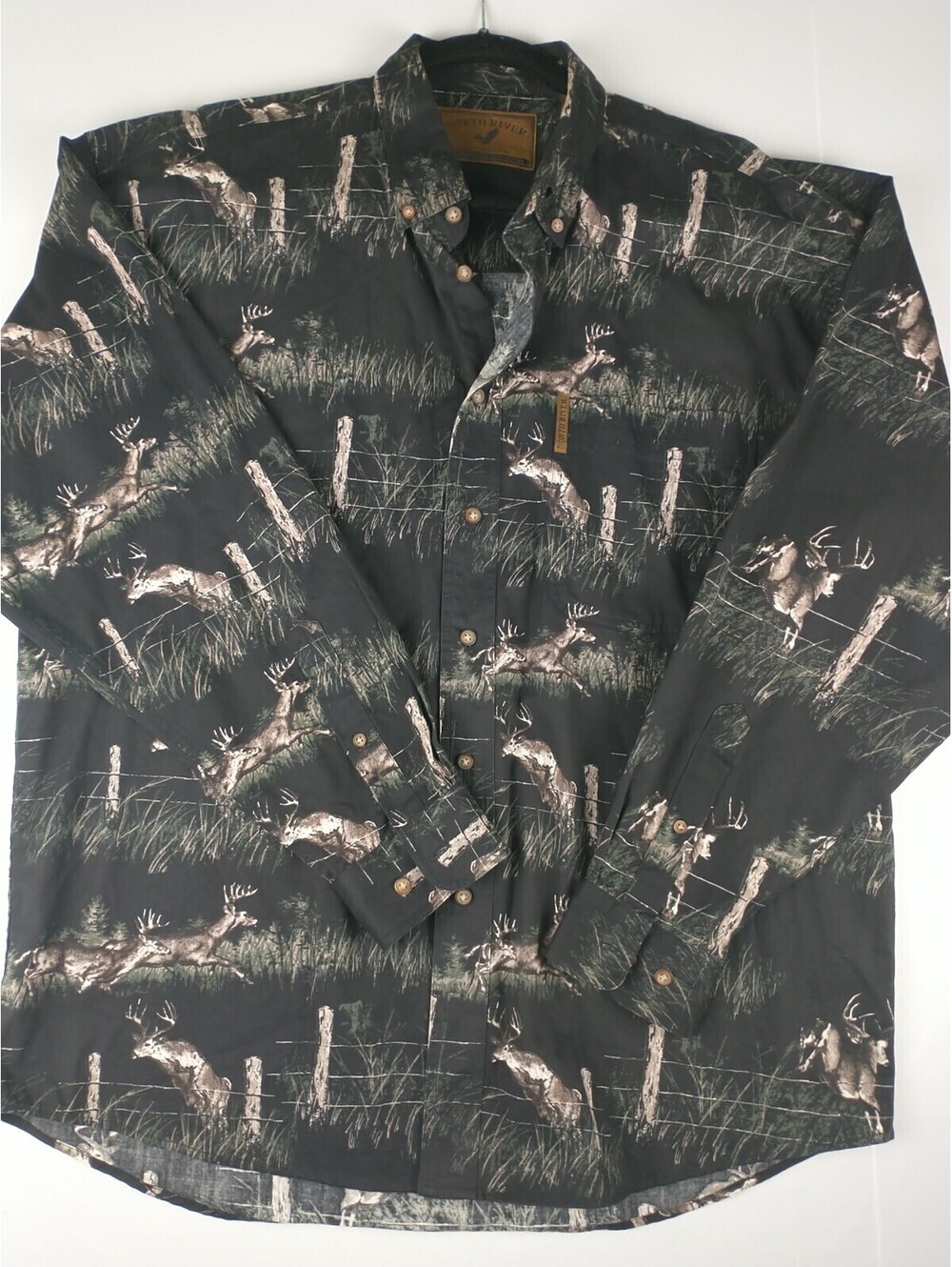 north river outfitters button down Men's Shirt,  L , Bucks On The Run Design